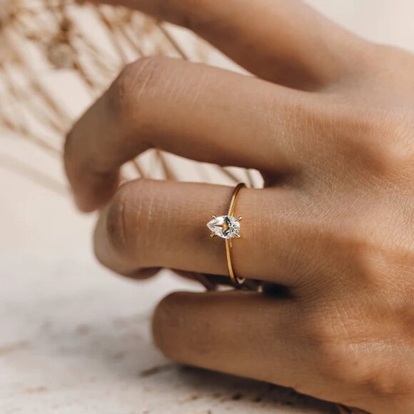 Linjer "Martine" Pear Shaped White Topaz Solitaire Gold Vermeil Ring Size 8 - Picture 4 of 10